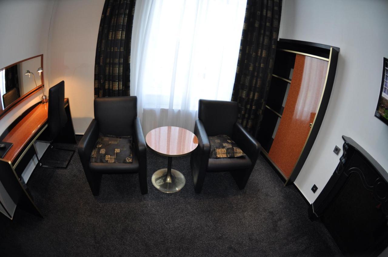 Le Beau Rivage 3*